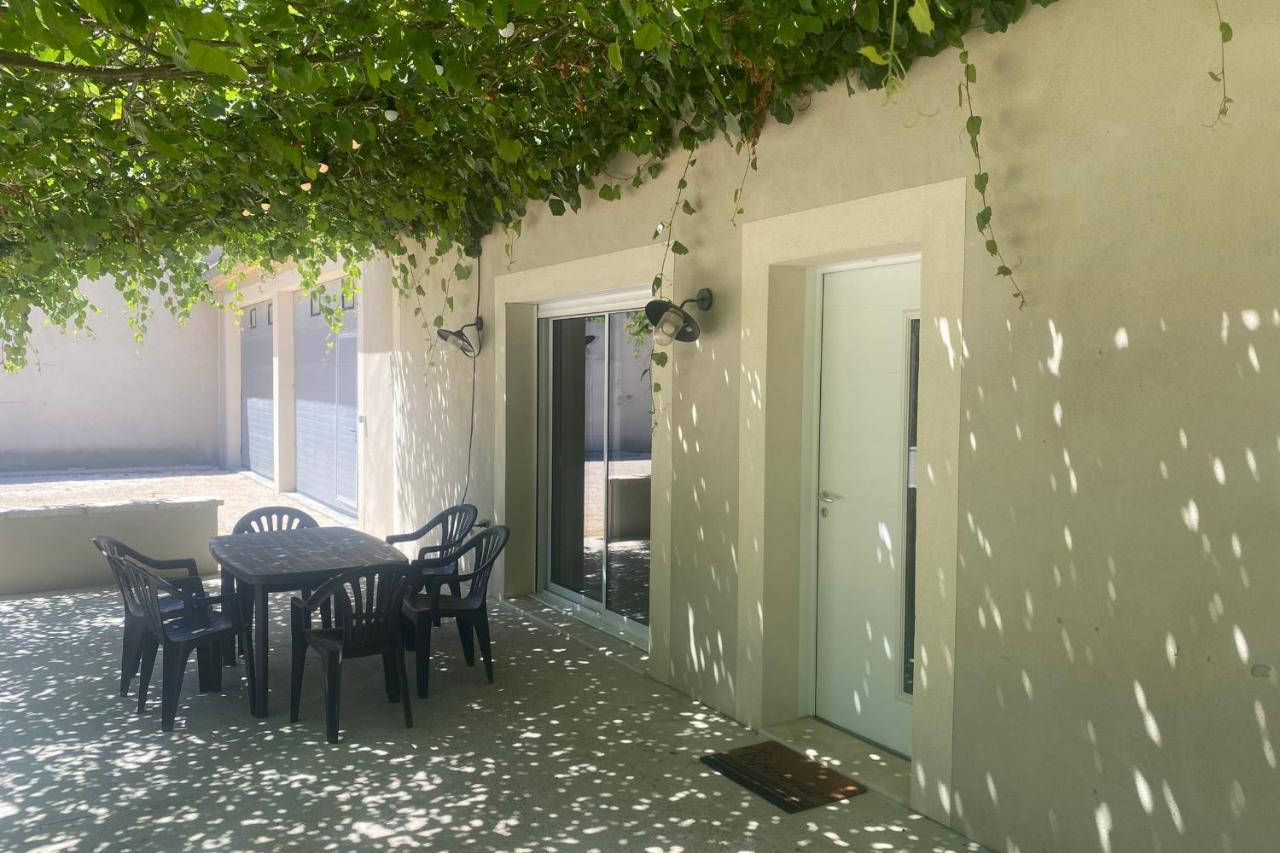 Le Ribbou Villa L'Isle-sur-la-Sorgue Luaran gambar
